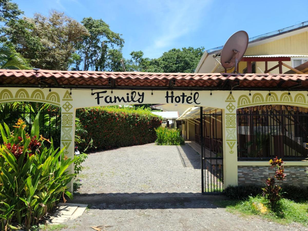 Family Hotel Puerto Viejo de Talamanca المظهر الخارجي الصورة