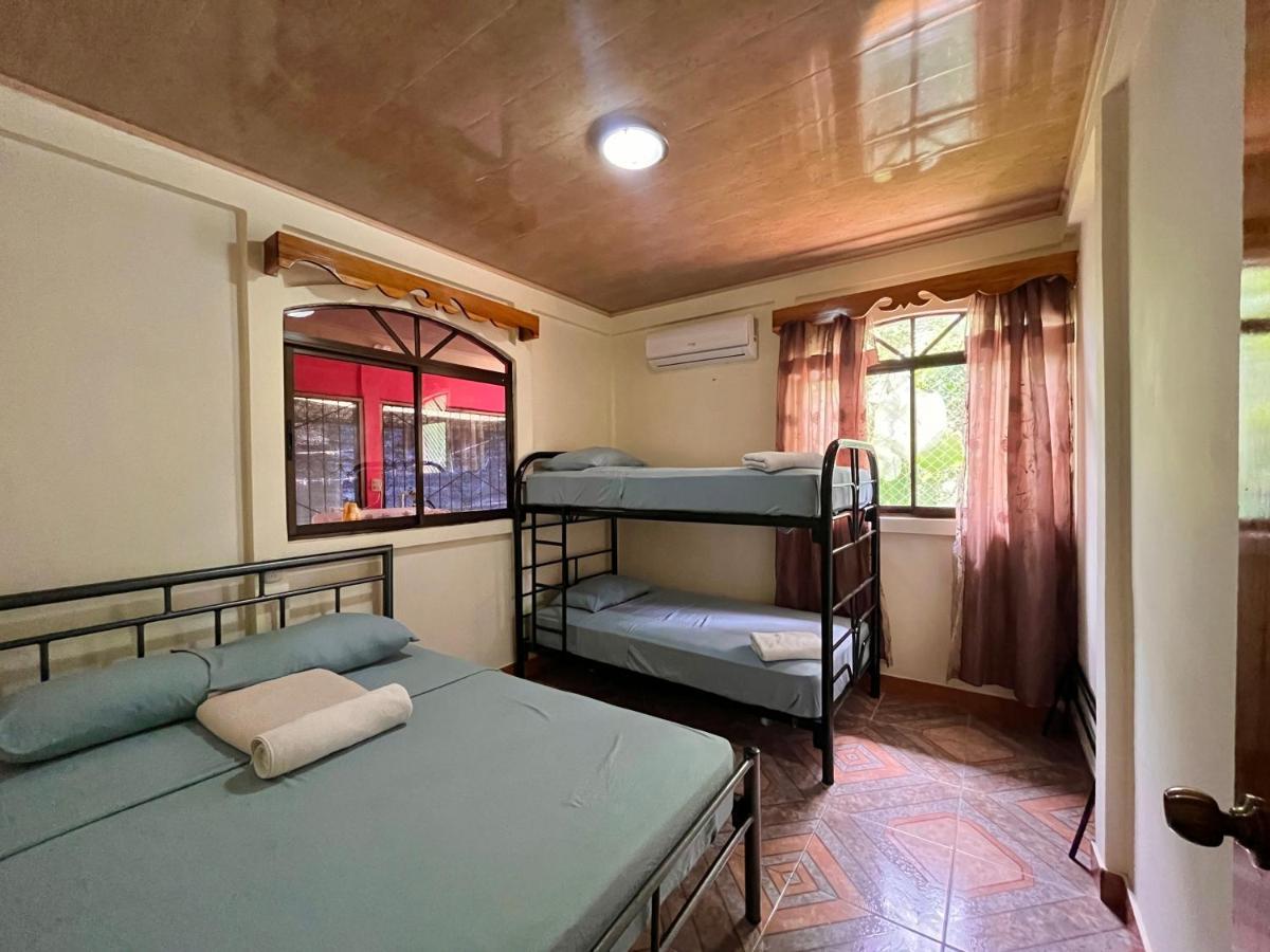 Family Hotel Puerto Viejo de Talamanca المظهر الخارجي الصورة