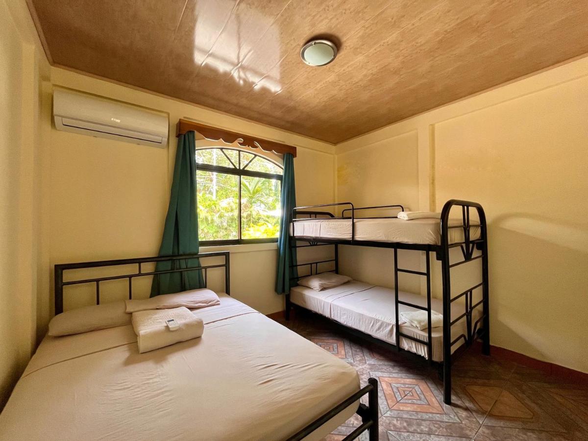 Family Hotel Puerto Viejo de Talamanca المظهر الخارجي الصورة