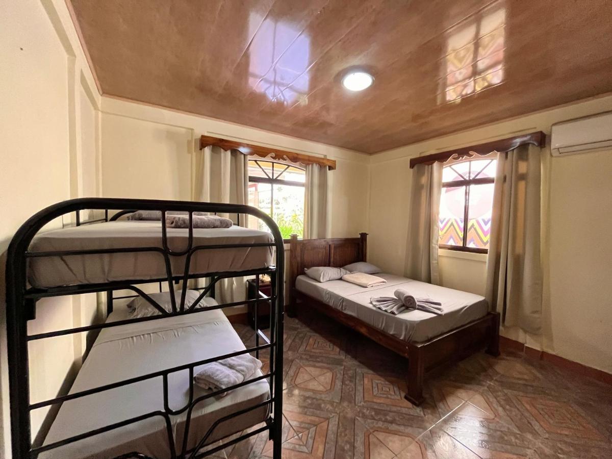 Family Hotel Puerto Viejo de Talamanca المظهر الخارجي الصورة