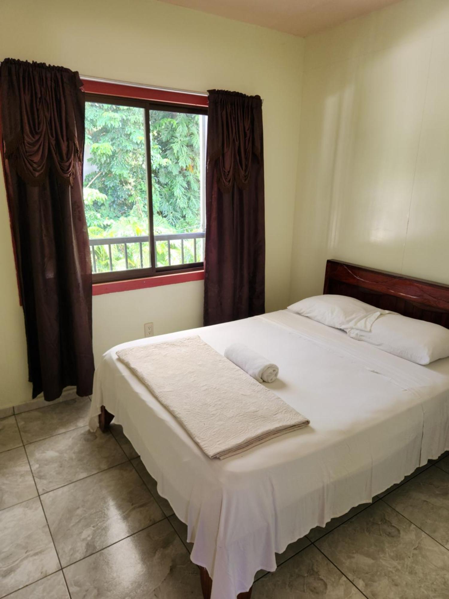 Family Hotel Puerto Viejo de Talamanca المظهر الخارجي الصورة