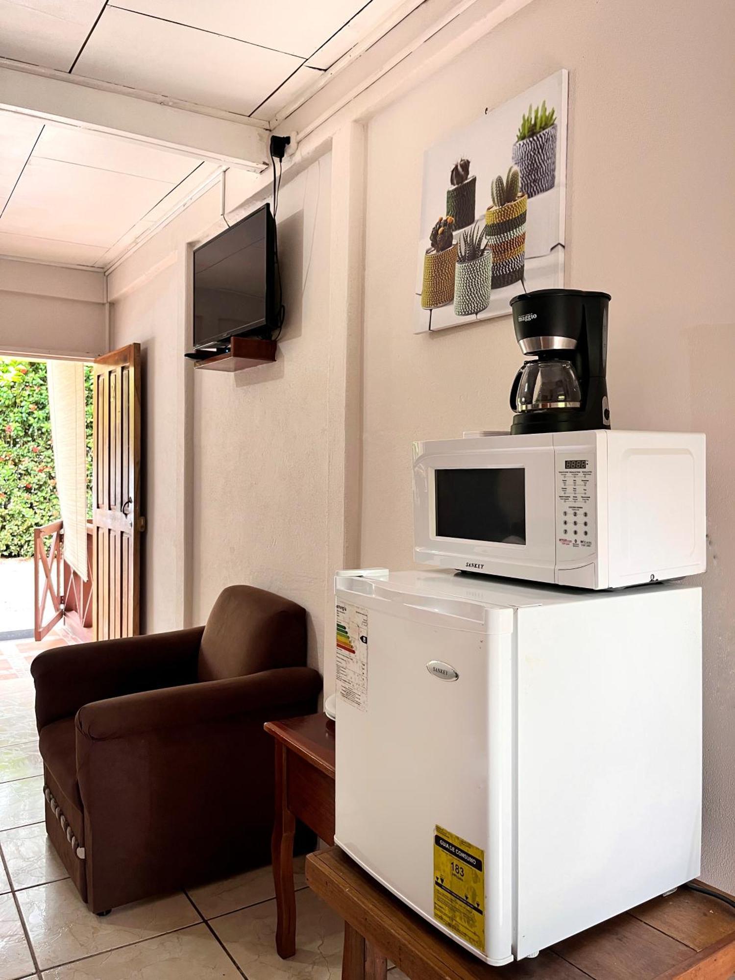 Family Hotel Puerto Viejo de Talamanca المظهر الخارجي الصورة